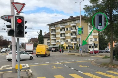 Die Kreuzung Hofwiesenstrasse und Wehntalerstrasse nach den Anpassungen für das Velo. 
