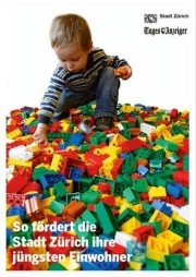 Ein Kind, das mit Lego spielt