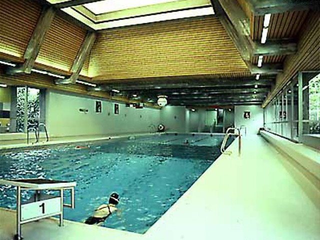 Hallenbad Bungertwies: Schwimmhalle