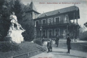 Ein Sujet für Postkarten: Alphornbläser am Zürichhorn. Baptist Hoerbst, «Alphornbläser», 1883, Postkarten, © Stadt Zürich, KiöR.