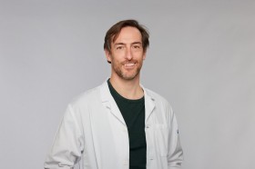 Dr. Marc Beer