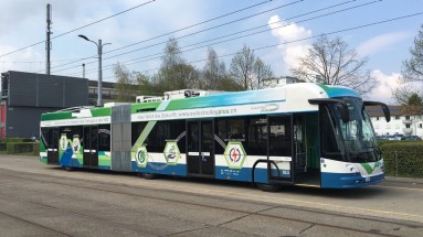 Der SwissTrolley plus auf dem VBZ-Gelände