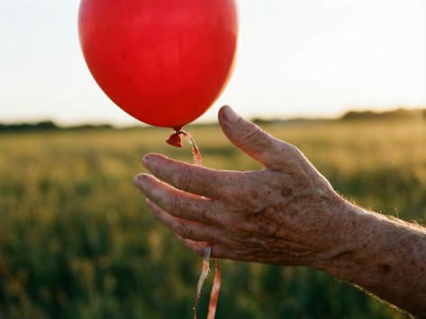 Ballon wird losgelassen