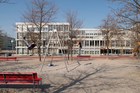 Foto Schulhaus Im Birch Neu-Oerlikon