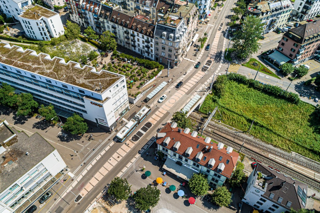 Drohnenaufnahme der Nordbrücke mit Mehrzweckstreifen