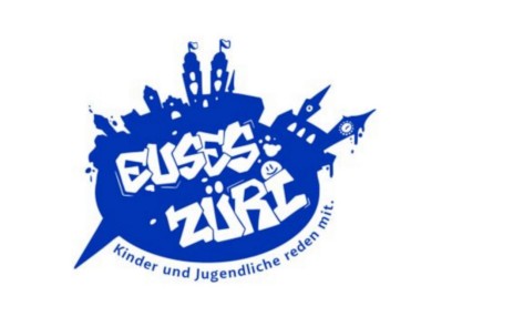 Logo «Euses Züri» Kinder und Jugendliche reden mit