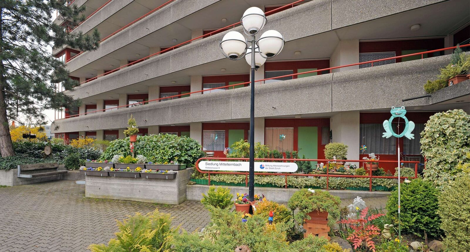 Das Wohngebäude von aussen