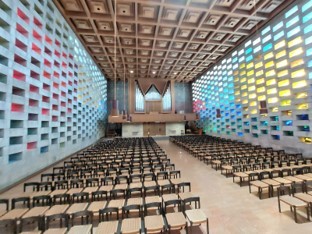 Halle I im Krematorium Nordheim