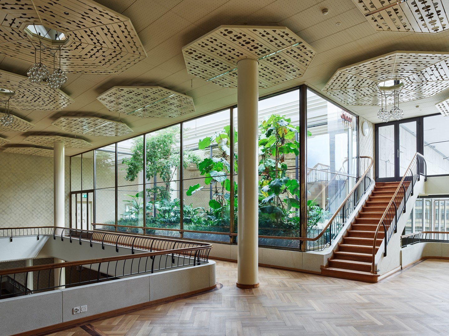 Blick ins Foyer des Kongresshaus und Tonhalle.