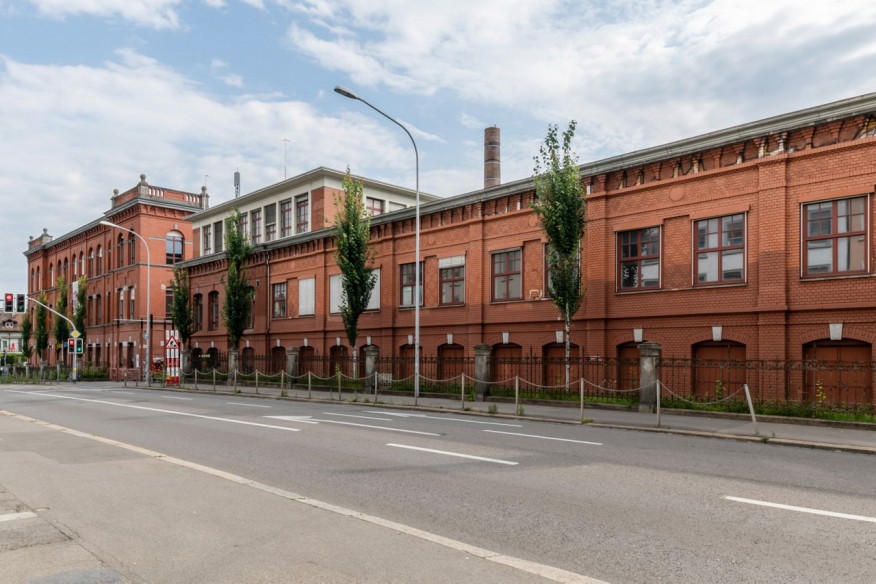 Blick auf die Rote Fabrik vor dem Umbau