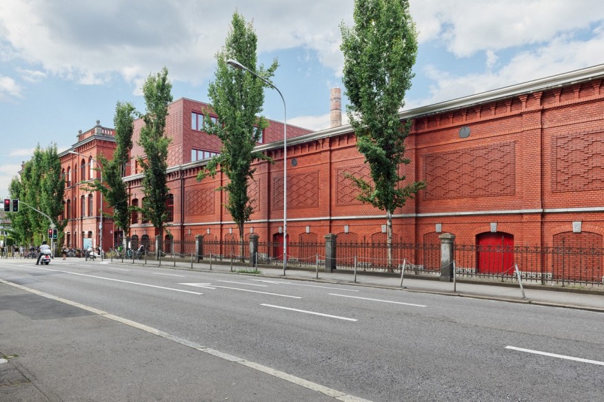 Blick auf die Rote Fabrik nach dem Umbau