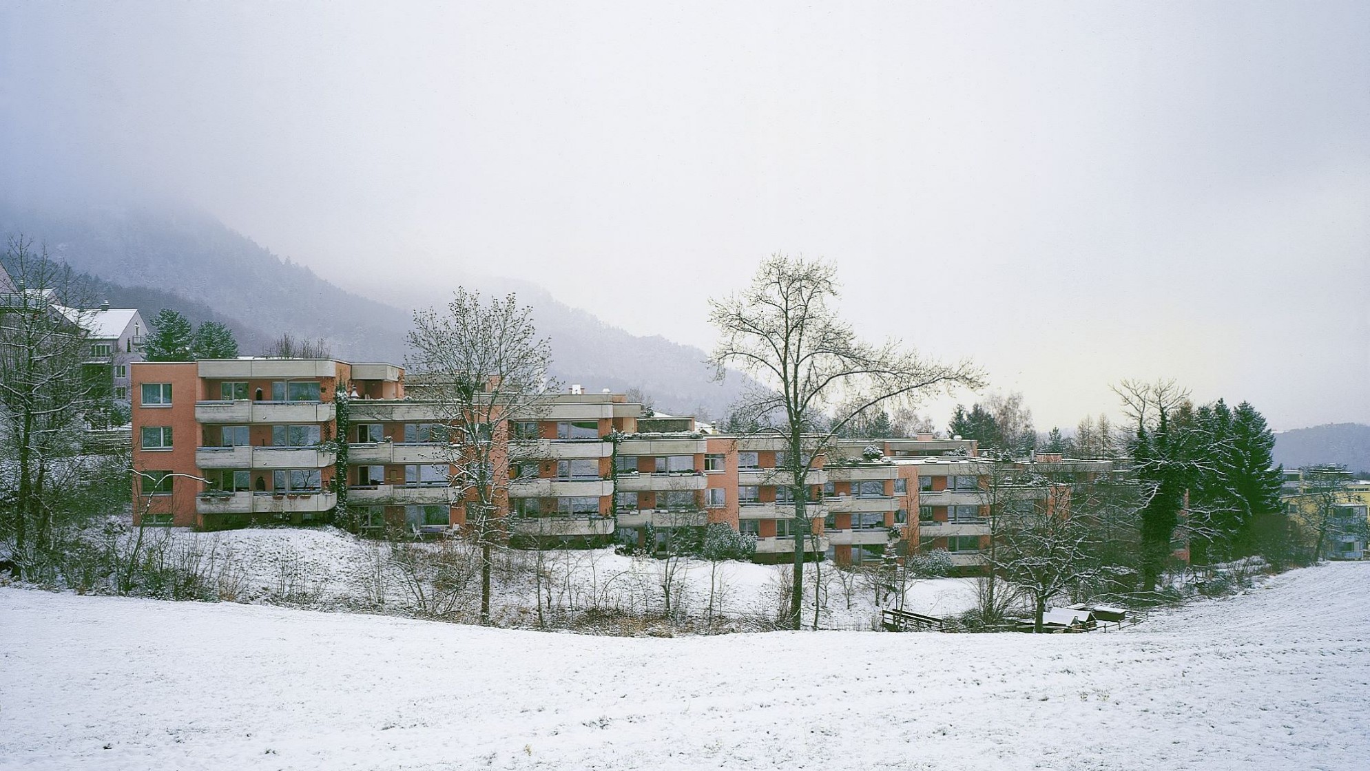 Das Foto zeigt die Wohnsiedlung im Schnee. Bild: Walter Mair