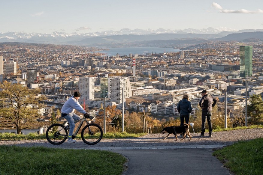 Aussicht auf Zürich von der Waid aus
