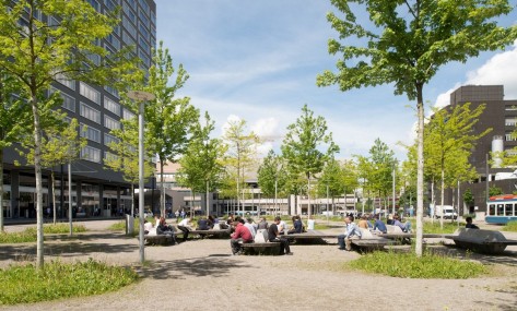 Sicht auf die Stadt Zürich und die Gleise der SBB