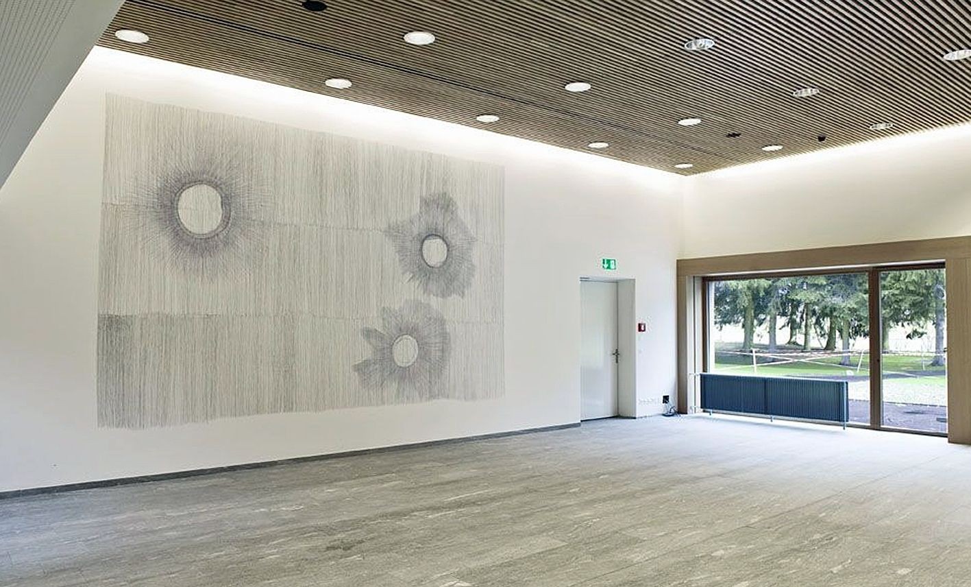 Wandzeichnung auf Saalwand
