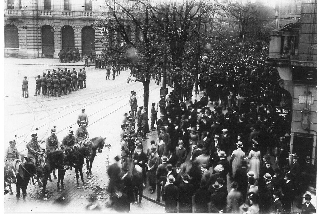 Landesstreik Paradeplatz
