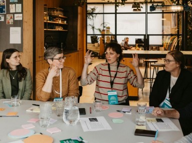 Austausch beim Klimaforum zur Betriebsgastronomie