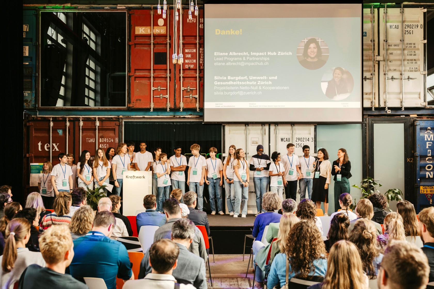 Teilnehmende und Moderierende am Klimaforum 2025.