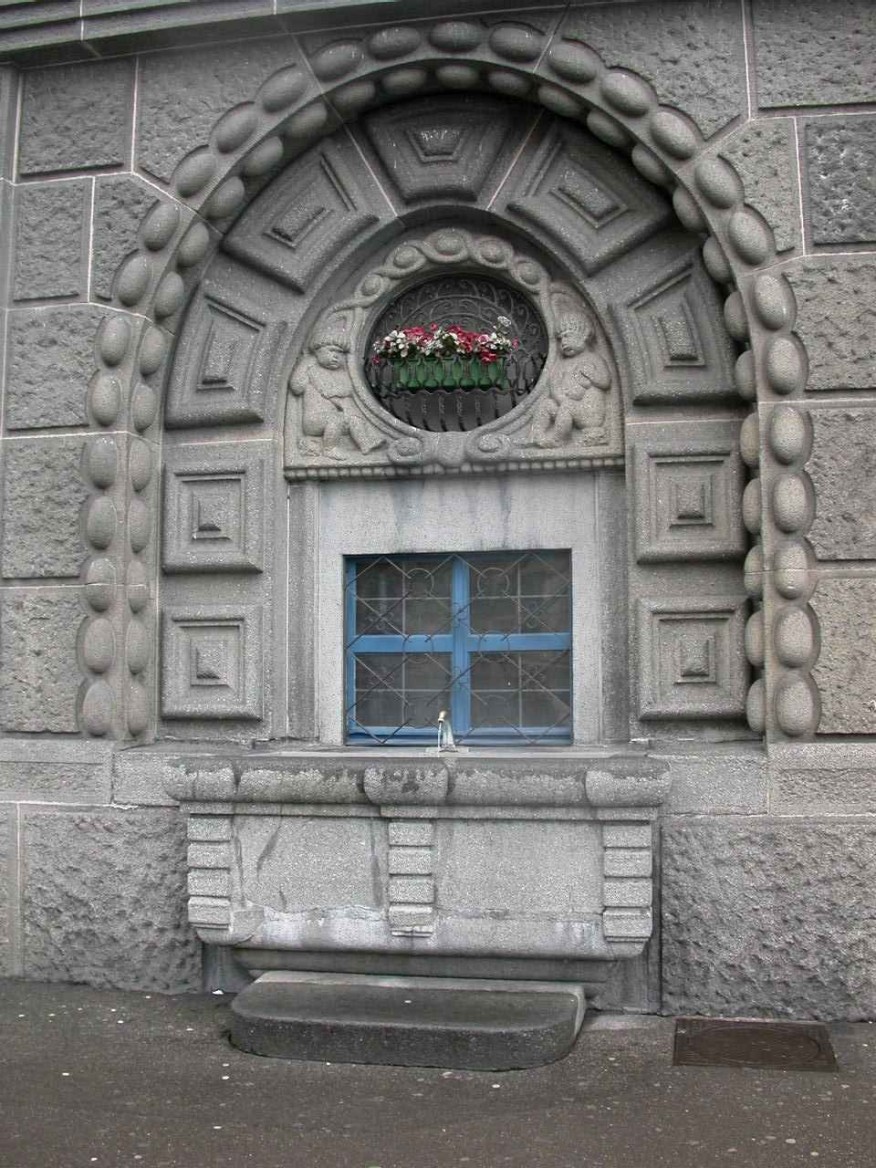 Beatenplatz, Bahnhofquai 7