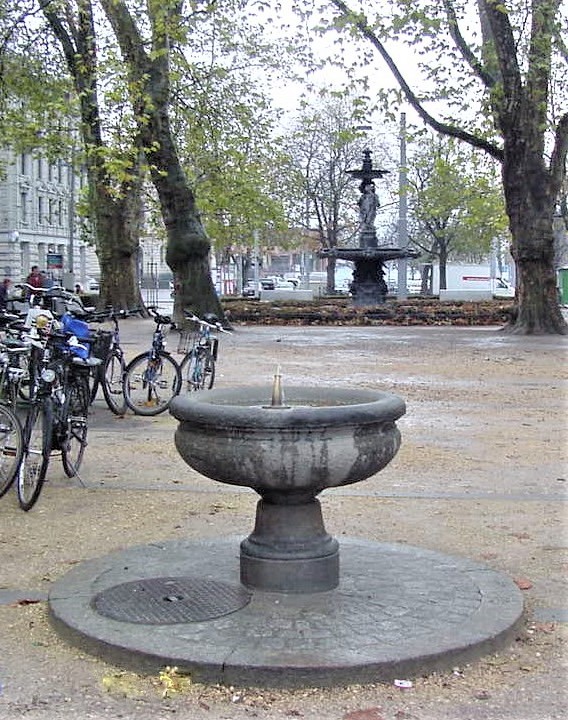 Stadelhofer-Platz
