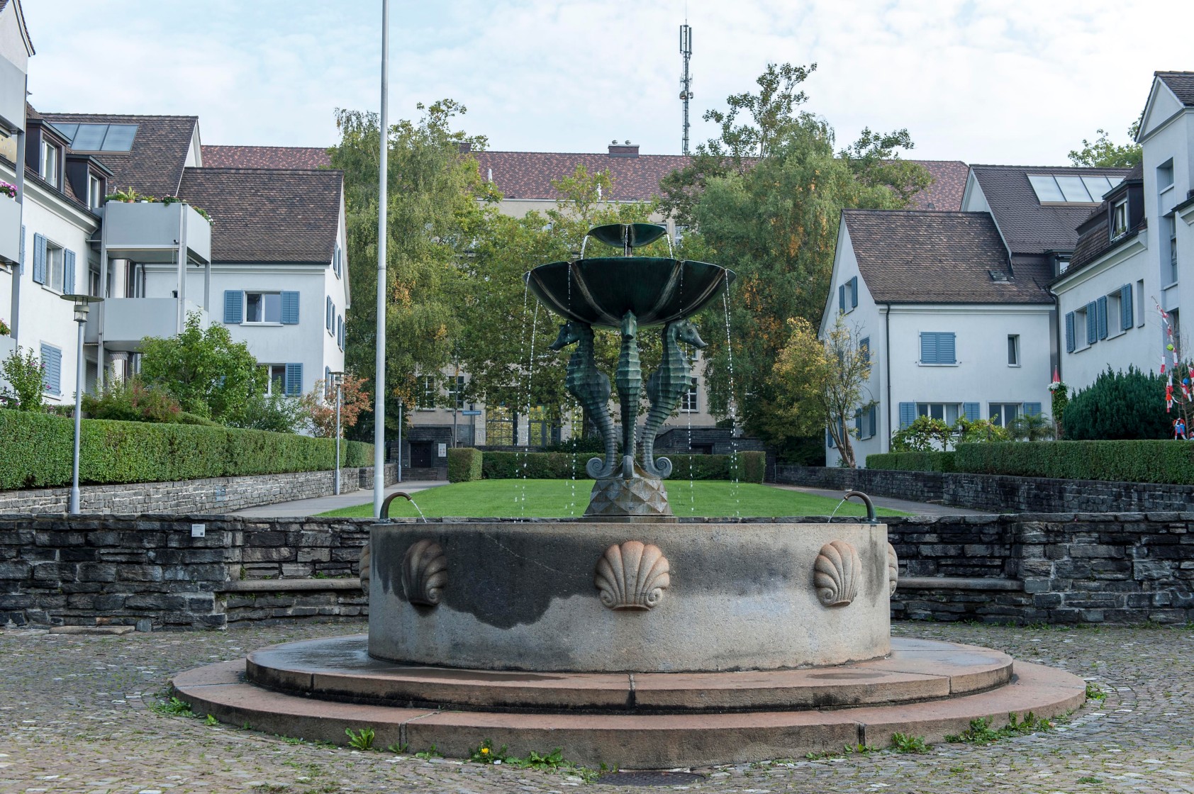 Hofwiesenstr. nach 50, Im Hofgarten