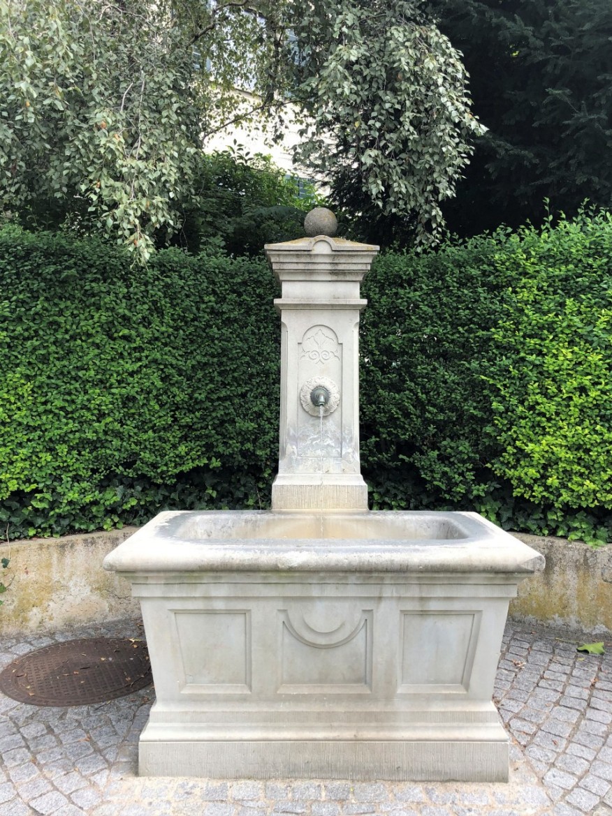 Hölderlinstrasse 12